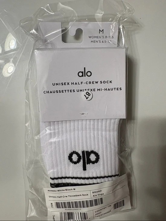 ALO Yoga Unisex Half-Crew Socks - Picture 1 of 4
